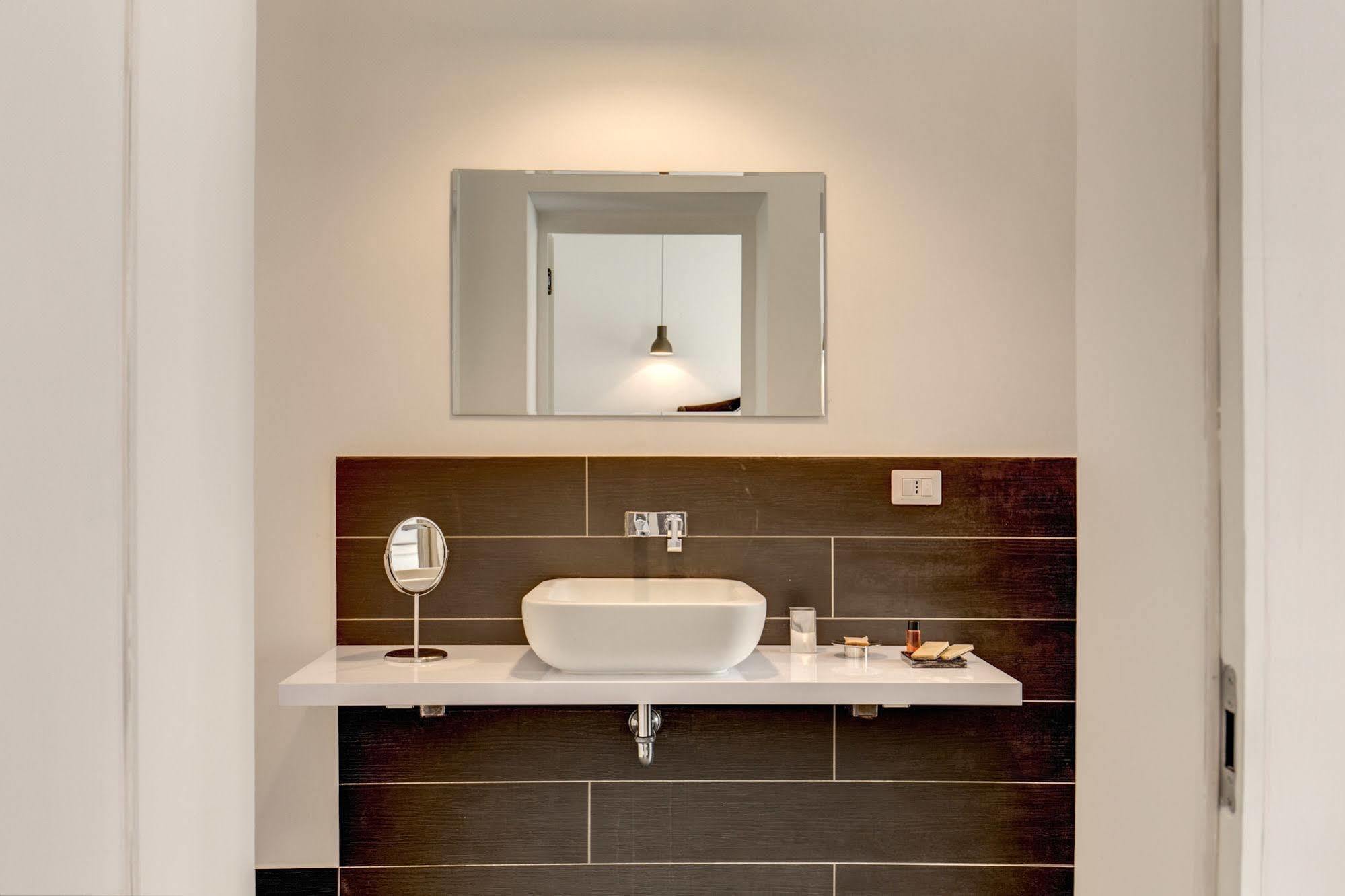 Residenza Bourbon Hotel Рим Екстериор снимка